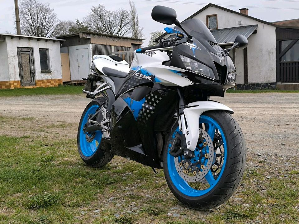 Honda CBR 600 RR PC 40 in Tanna