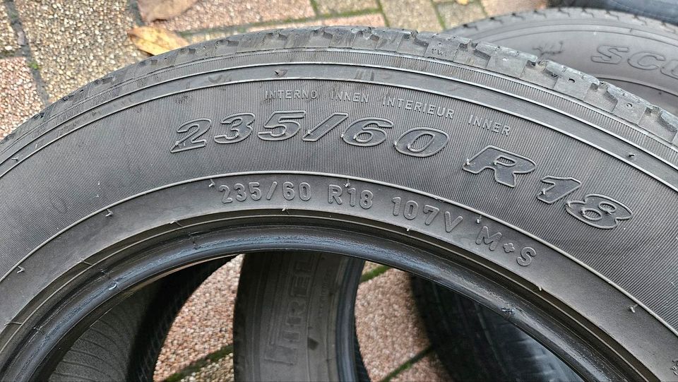 2 Allwetterreifen Pirelli 235/60r18 4-5mm in Philippsburg