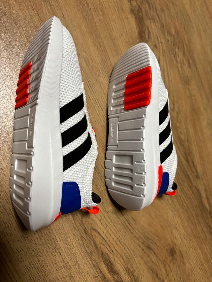 NEUE Adidas Kinder Sneaker Turnschuhe weiß white Größe 26 in Trier