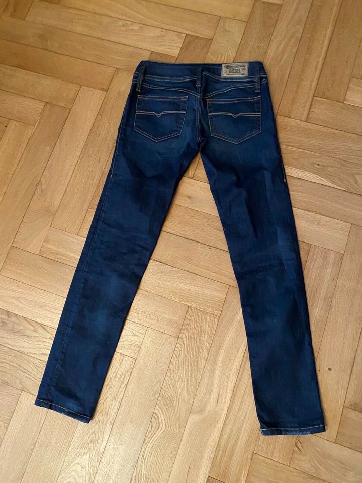 Diesel Jeans slim skinny 26/30 in Freiburg im Breisgau