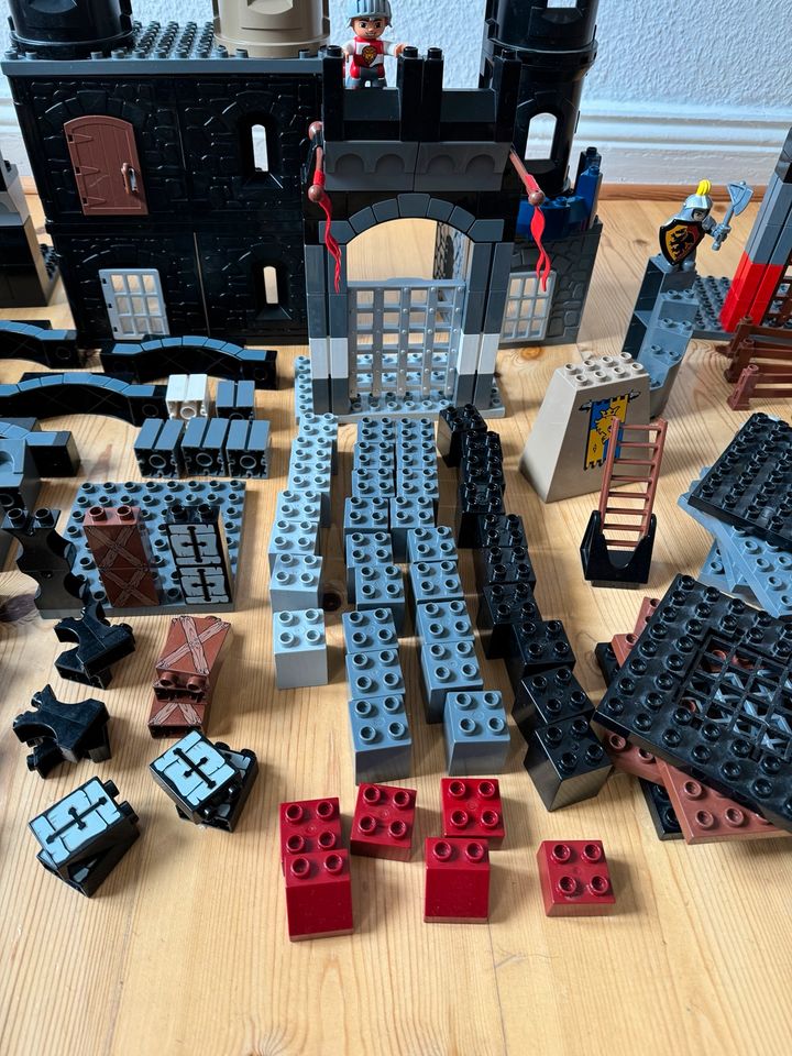 Riesige Lego Duplo Burg: 4785, 4864 und 4776 in Berlin