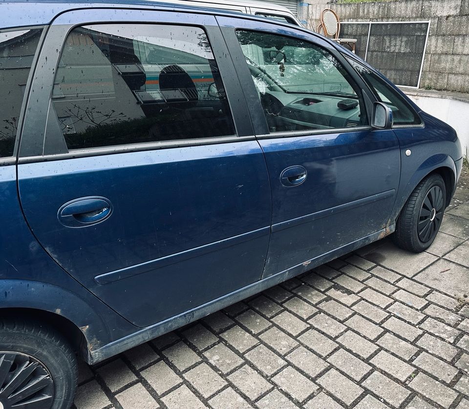 OPEL MERIVA in Stadtallendorf