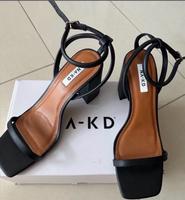 Schuhe Sandalen NA-KD Gr. 39 schwarz neu Hamburg-Mitte - Hamburg Horn Vorschau