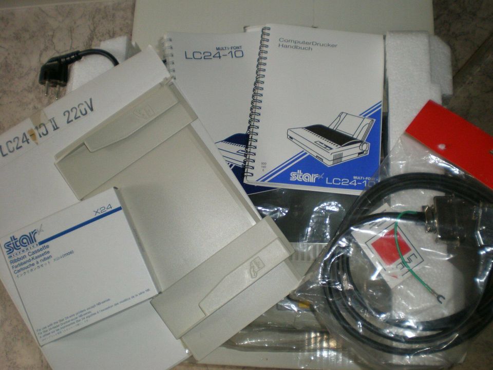 COMMODORE PC10-III mit Monitor,Drucker,Tastatur, usw. (20 Fotos) in Harsewinkel