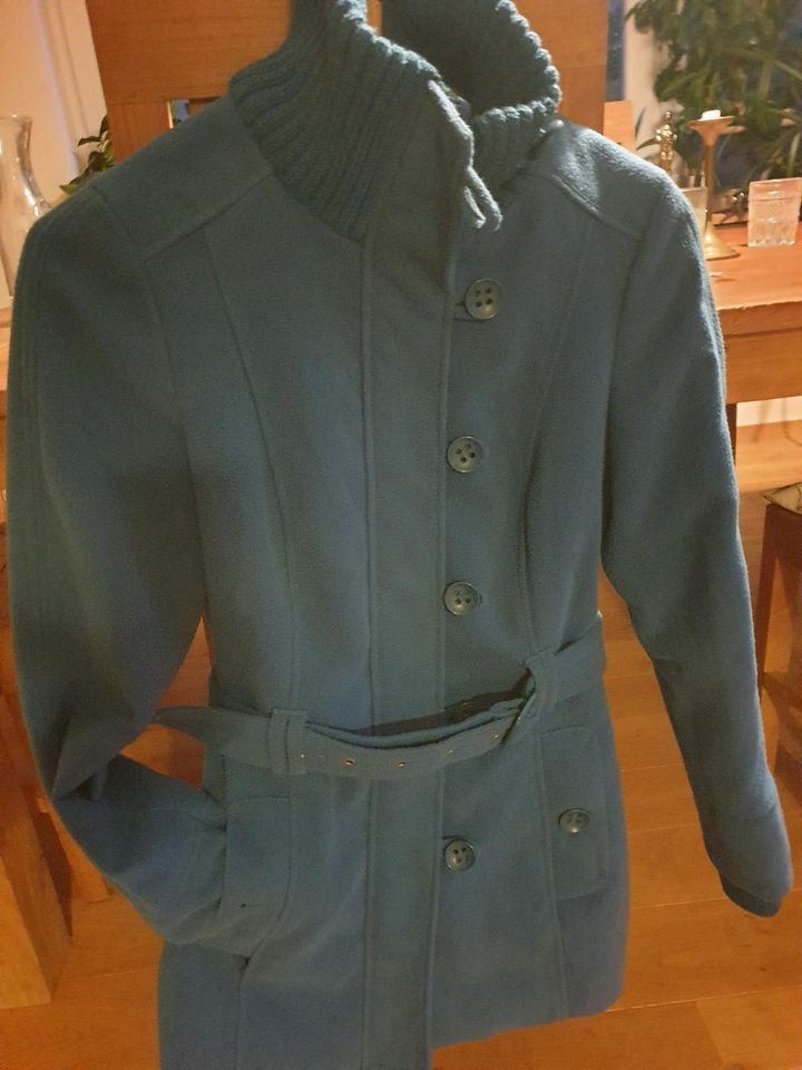 Schicke Jacke Winterjacke Blau Gr. M Clockhouse in Falkensee