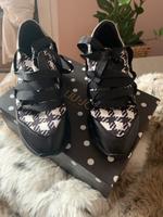 Liu Jo Sneaker schwarz/weiß Gr. 39 1x getragen Brandenburg - Panketal Vorschau