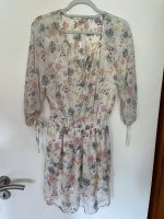 H&M Kleid Chiffon weiß mit Blumen kurz 40 Niedersachsen - Wardenburg Vorschau