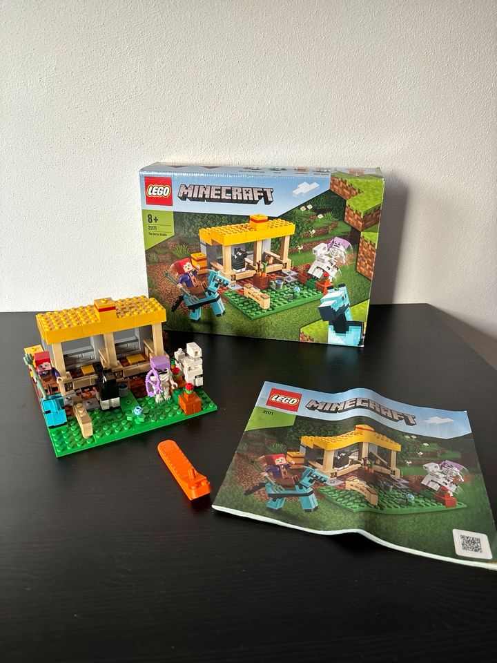 Lego Minecraft 21171 Der Pferdestall in Markgröningen