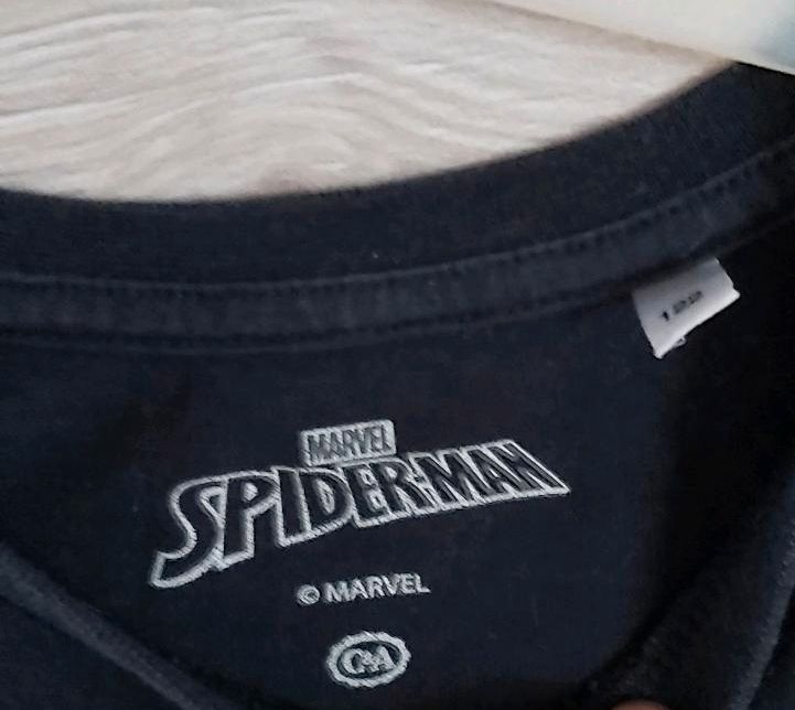 Spidermann Langarmshirt Gr. 122 von C&A in Aschersleben