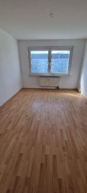 Wohnen am Süßen See - renovierte 4-Raum-Wohnung mit Balkon in Seegebiet Mansfelder Land