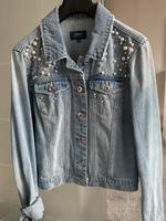 Stylische Jeansjacke Braut mit Aufschrift und Perlen Gr.38 Thüringen - Bad Salzungen Vorschau