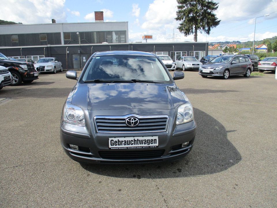 Toyota Avensis 1.8 Sol Liftback in Schwäbisch Gmünd