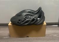Yeezy Foam Runner Onyx / Schwarz Mehrere Größen : 46 , 44,5 , 47 Kreis Pinneberg - Pinneberg Vorschau