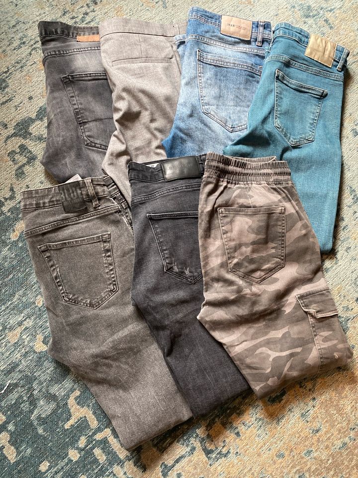 Jeans Hosen Paket Set in Rottendorf Unterfr