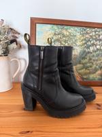 Dr. Martens Magdalena II in schwarz Nordrhein-Westfalen - Nieheim Vorschau