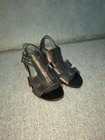 Damen Schuhe Caprice Leder Sandalen Größe 38,5 Nordrhein-Westfalen - Lünen Vorschau