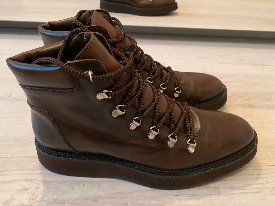 HOGAN BOOTS IN 43,5 in Düsseldorf