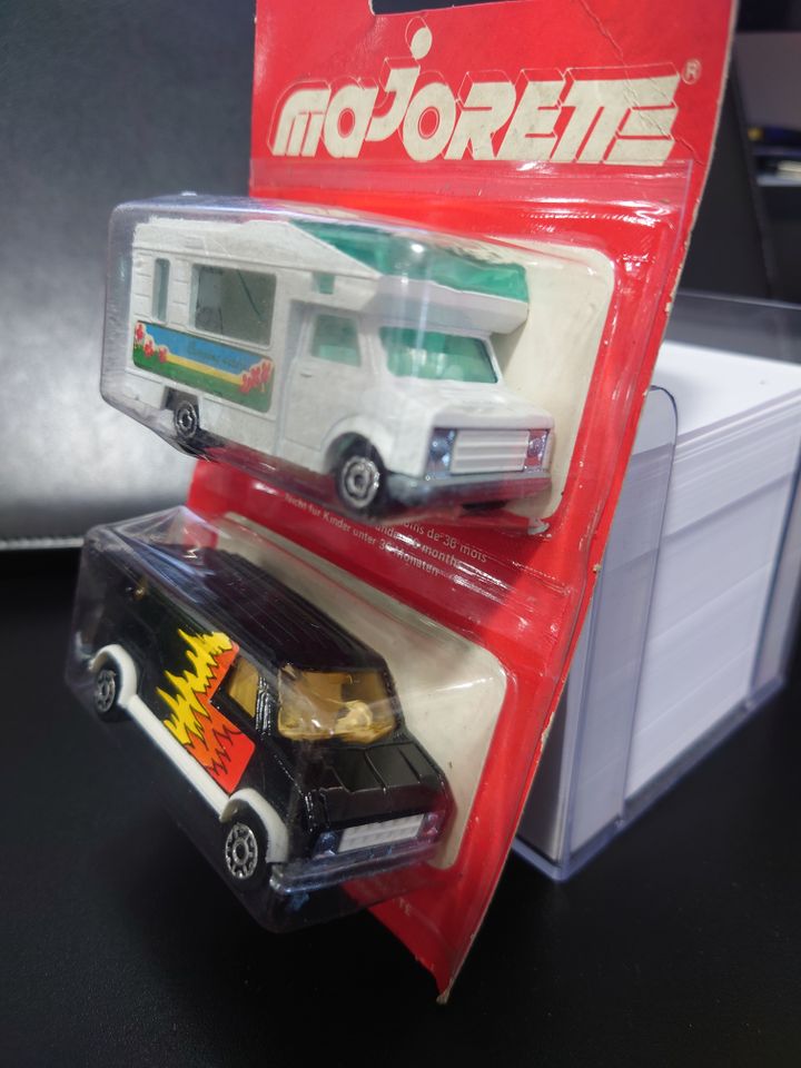 Majorette - Ford E-350 - 224 -Fourgon(Camping Car) - 250 - US Van in Lindau