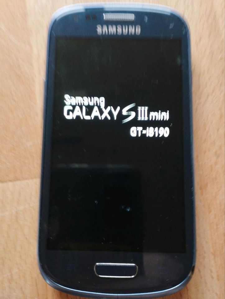 Samsung Galaxy S3 Mini GT-I8190 in Blau/Schwarz gebraucht in Heeslingen