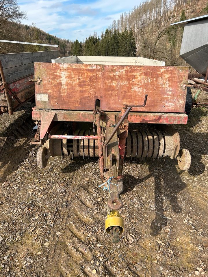 Ladewagen, Hänger, Kratzboden, kein Kipper in Hatzfeld (Eder)