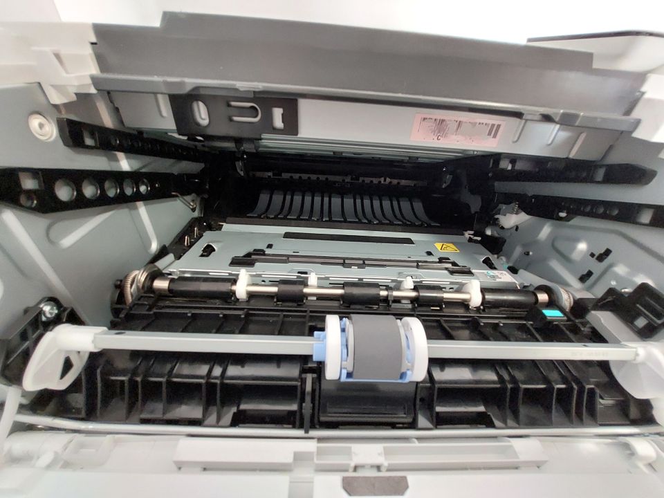 HP LaserJet Managed E50145dn mit HP Original Toner - Defekt in Möglingen 