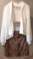 Strickjacke mit Rock Gr 38 Hannover - Ahlem-Badenstedt-Davenstedt Vorschau