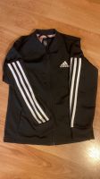 Adidas Trainingsjacke Gr. 128 schwarz Niedersachsen - Wietzendorf Vorschau