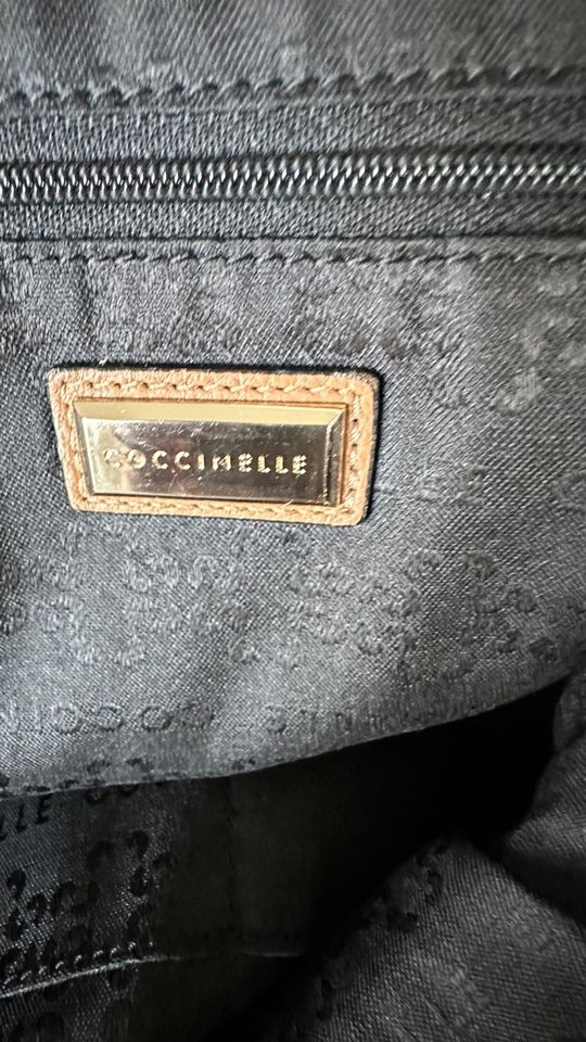 Coccinelle Lederhandtasche in Köln