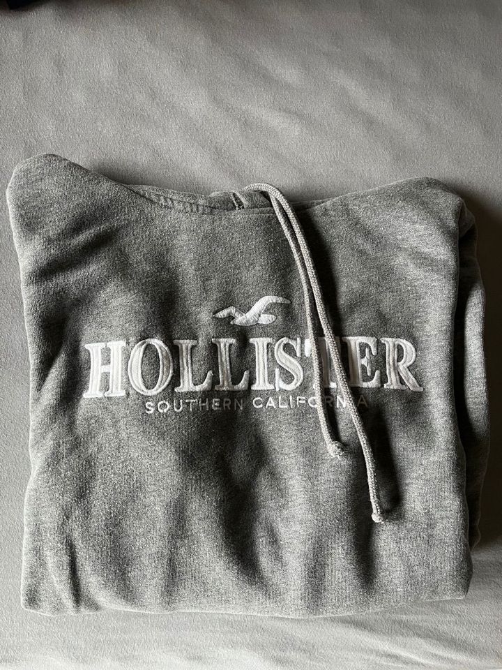 Hollister Pullover Größe M in Schweinfurt