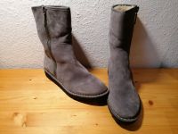 Stiefelette Damen Stiefel gefüttert Gr. 39,5 / 6 Clarks grau Niedersachsen - Wunstorf Vorschau