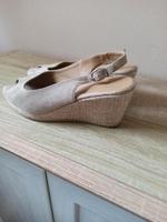 Schuhe mit Keilabsatz Gr.37 Hessen - Obertshausen Vorschau