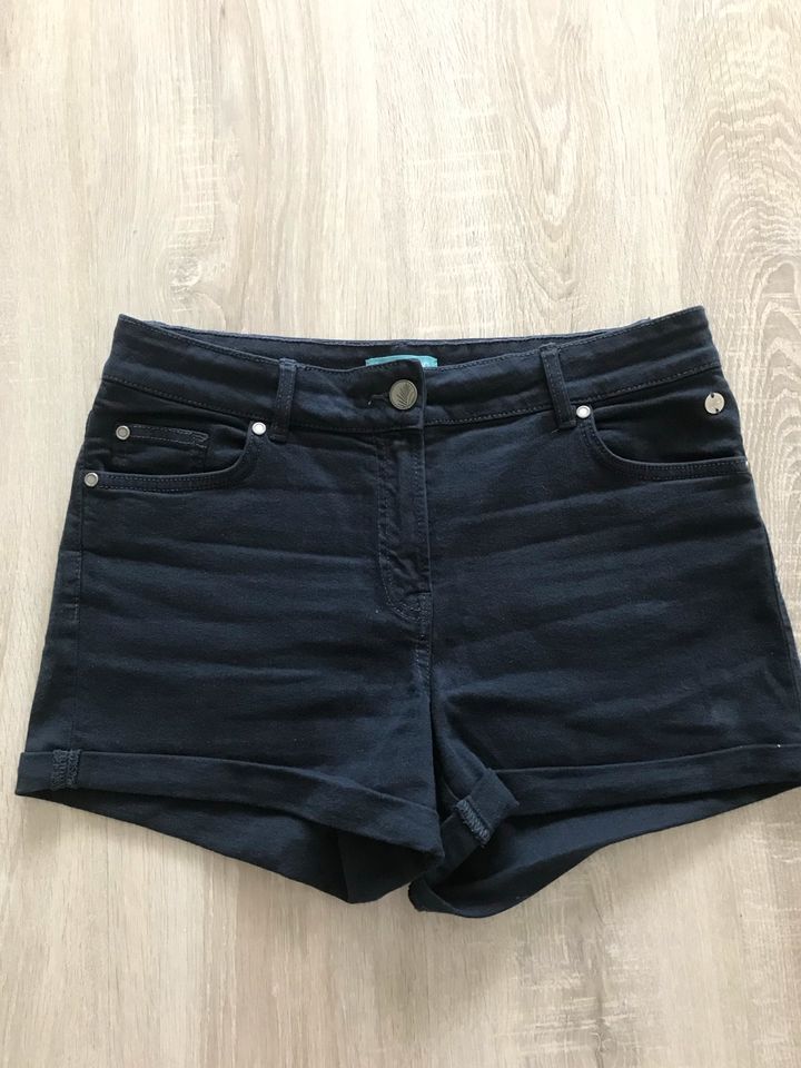 10 Teile Kleiderpaket Damen Gr M H&M, C&A, Amisu in Leverkusen