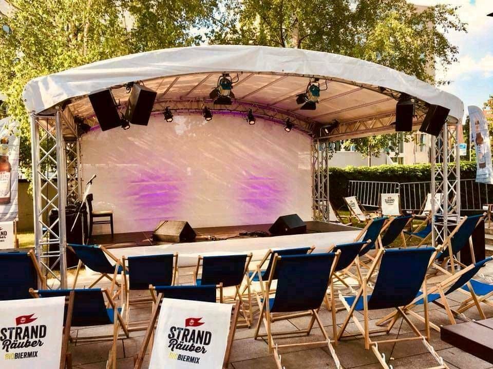 Mobile Bühne Podeste Überdachung mieten Ton Licht Video DJ Event in Parchim