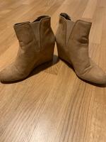 Damen Stiefeletten Gr. 39 Kr. München - Feldkirchen Vorschau