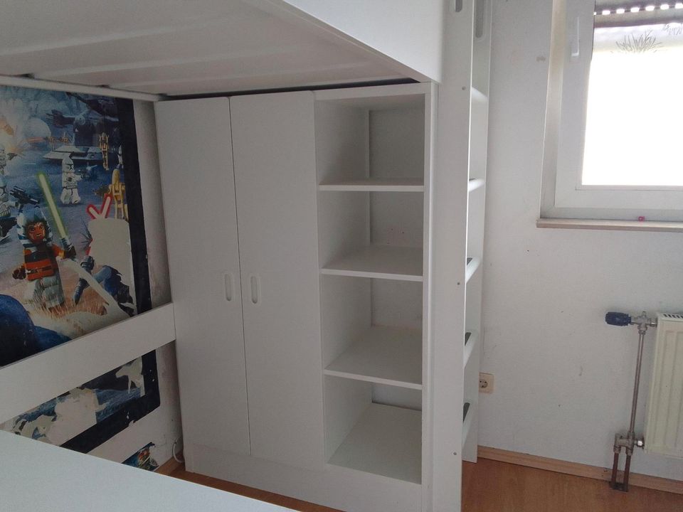 Hochbett mit Schreibtisch und schrank 90x200 in Köln