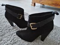 Stiefeletten GUESS, Wildleder schwarz, Gr. 39, mit Schnalle Nordrhein-Westfalen - Lünen Vorschau