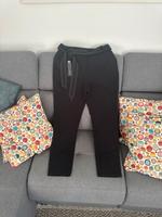 Esprit Hose chic gr 40 Neu Nordrhein-Westfalen - Neukirchen-Vluyn Vorschau