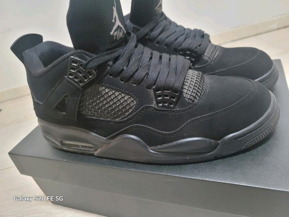 Jordan 4 Black Cat in Berlin