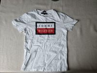 Tommy Hilfiger T-Shirt Jungen kurzarm weiß Gr. 140 Nordrhein-Westfalen - Winterberg Vorschau