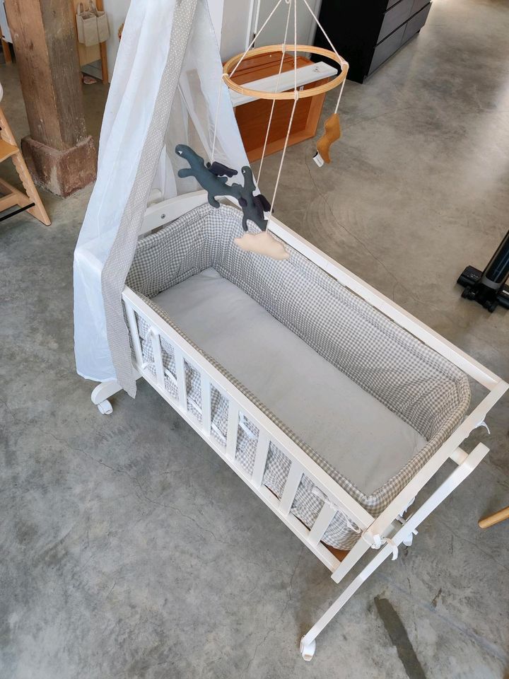 Stubenwagen Wiege Babybett Tagesbett Bettchen in Uettingen