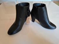 Damenschuhe Stiefeletten Gr. 35 NEU Niedersachsen - Apen Vorschau