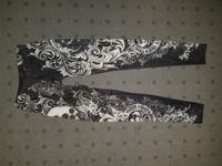 Leggins Leggings von YAKUZA Größe S 34 – 36/38  Schwarz-Weiß Hessen - Stadtallendorf Vorschau