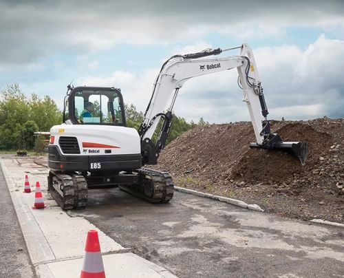 BOBCAT Minibagger Profi Bagger Neu Gala Bau Gummi Raupen in Kirchdorf