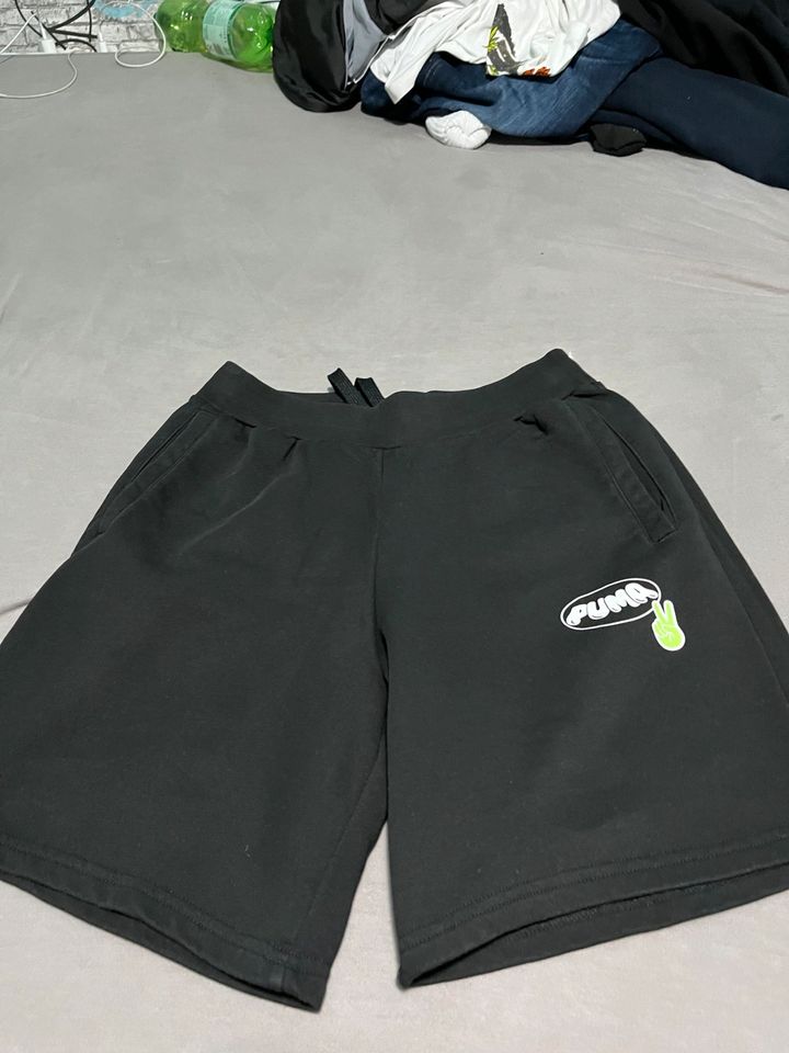 Puma Sweatshorts, Gr. S in Gelsenkirchen