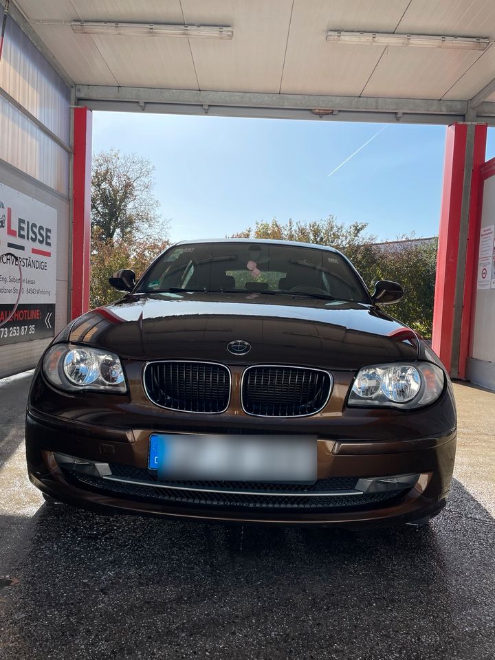 1er BMW in Marrakeschbraun in Reischach