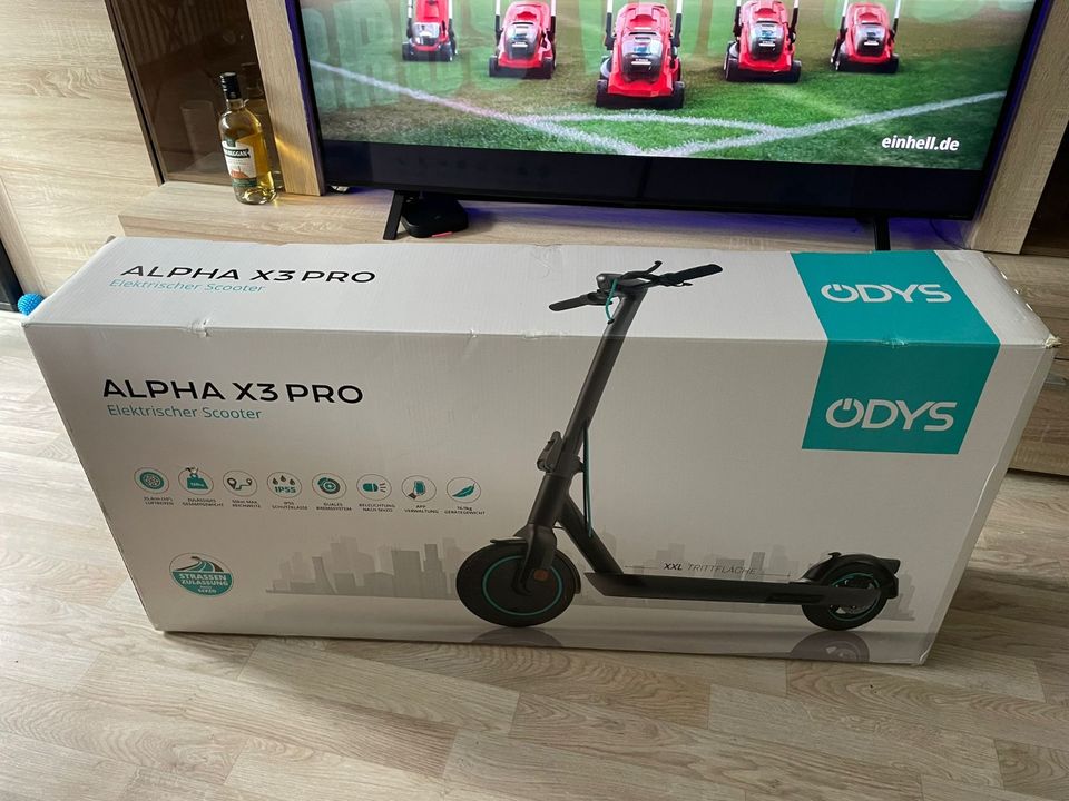 ALPHA X3 Pro e-Scooter von ODYS in Meerbusch