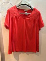 Rotes Shirt mit Stickereien von Tchibo Gr. 44 Nordrhein-Westfalen - Viersen Vorschau
