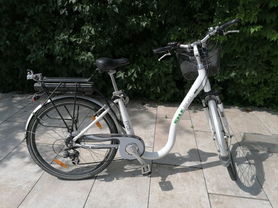 E - Bike EH line, EF 06 Tiefeinstieg Fahrrad in Ilshofen