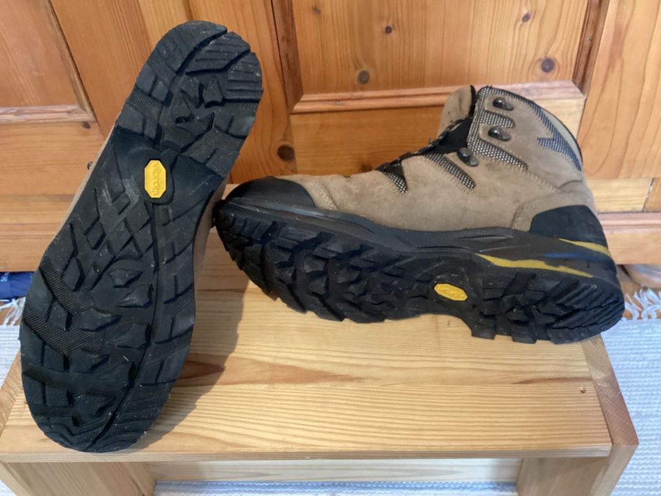 LOWA Khumbu II GTX Wanderschuhe Gr. 43,5 in Roth