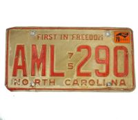 USA North Carolina Car Plate rot von 1975 FIRST IN FREEDOM Baden-Württemberg - Steinheim an der Murr Vorschau